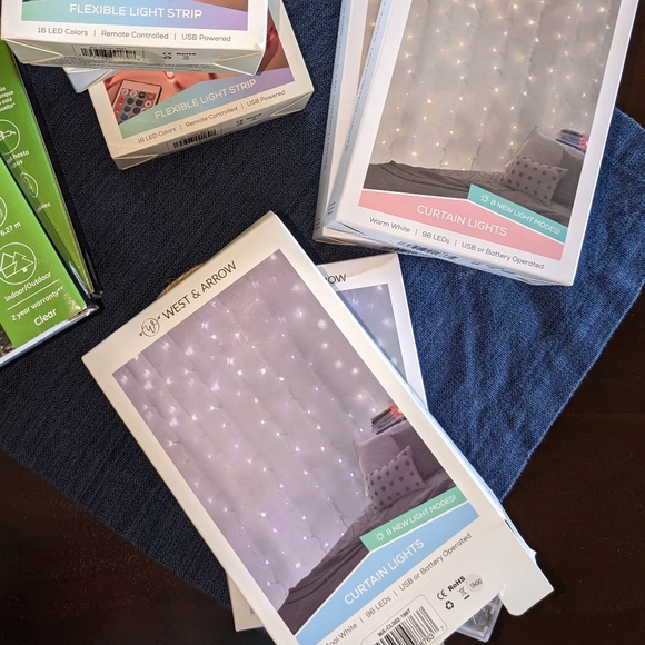 LED Curtain String COOL White Light  - Picture 4 of 16